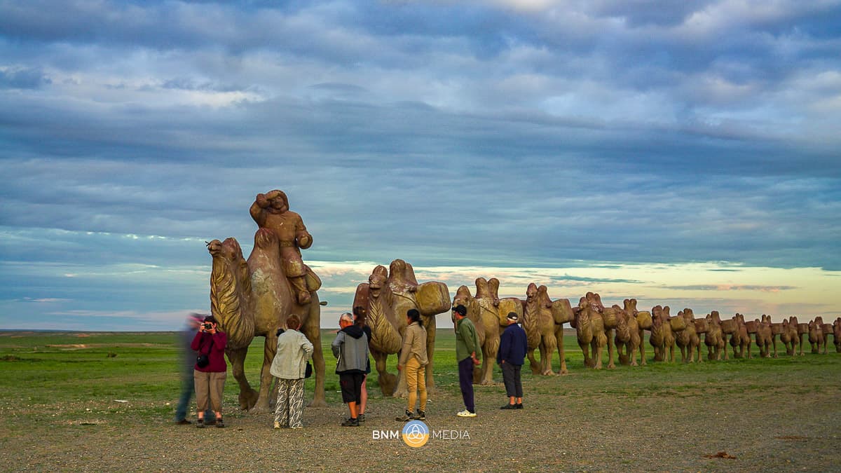 Camel Caravan 3