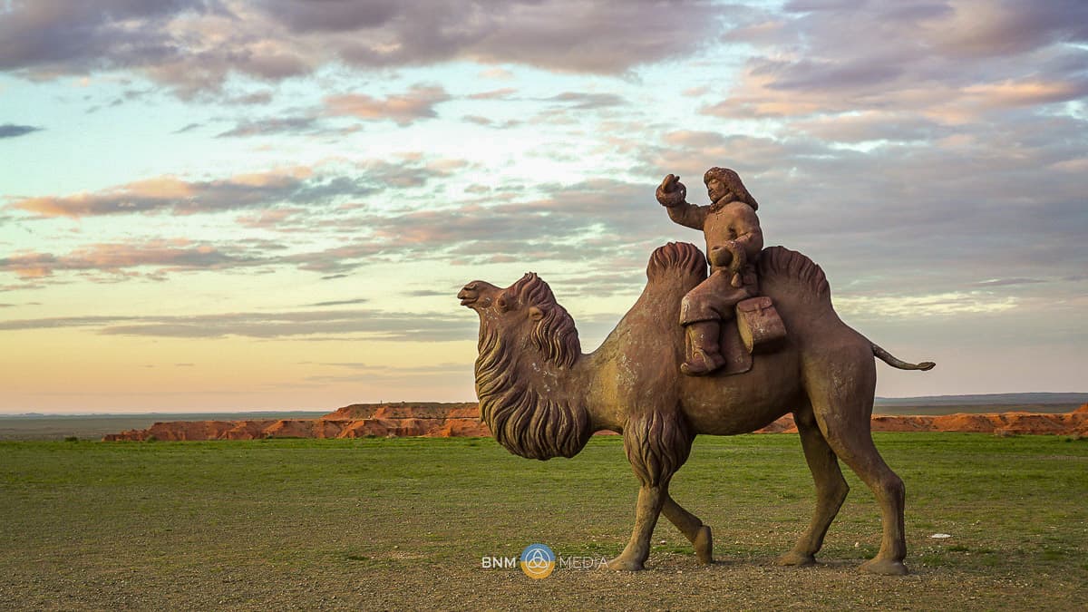 Camel Caravan 4